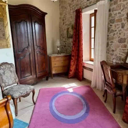 Holiday home Le Petit Chateau De *