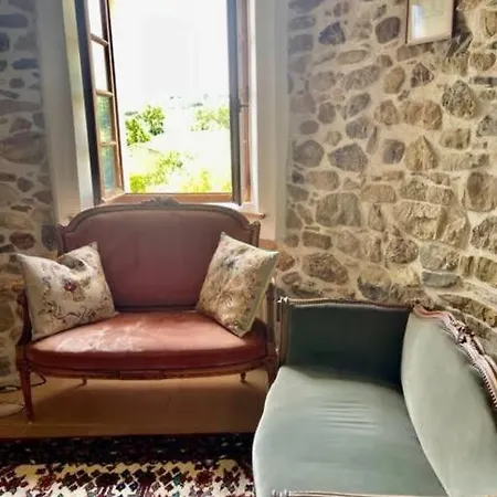 Le Petit Chateau De