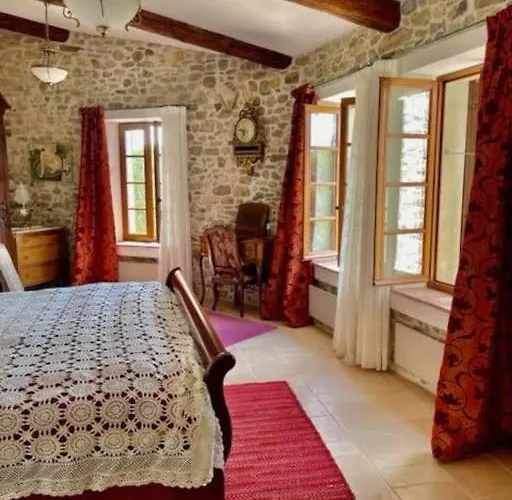 Le Petit Chateau De Feriehus