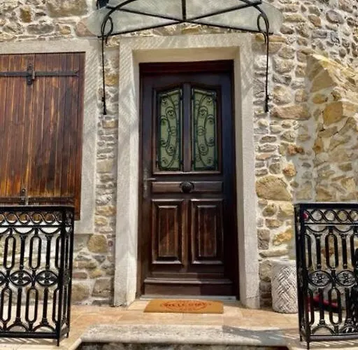 Le Petit Chateau De Feriehus *